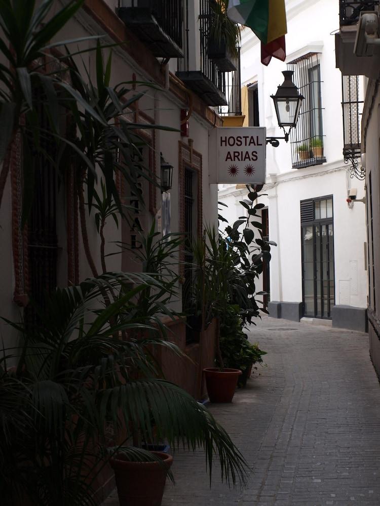 Hostal Arias Sevilla Exterior foto